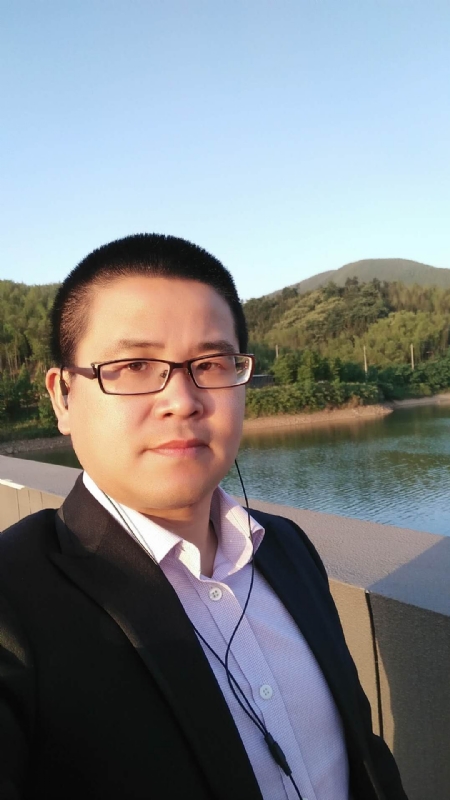 顾律师的第三张照片--江苏父母相亲团